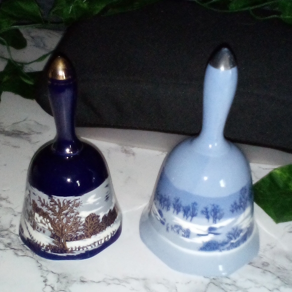 Currier and Ives Winter Scene Themed Collectible Bells/light blue & Royal Blue - Picture 7 of 12